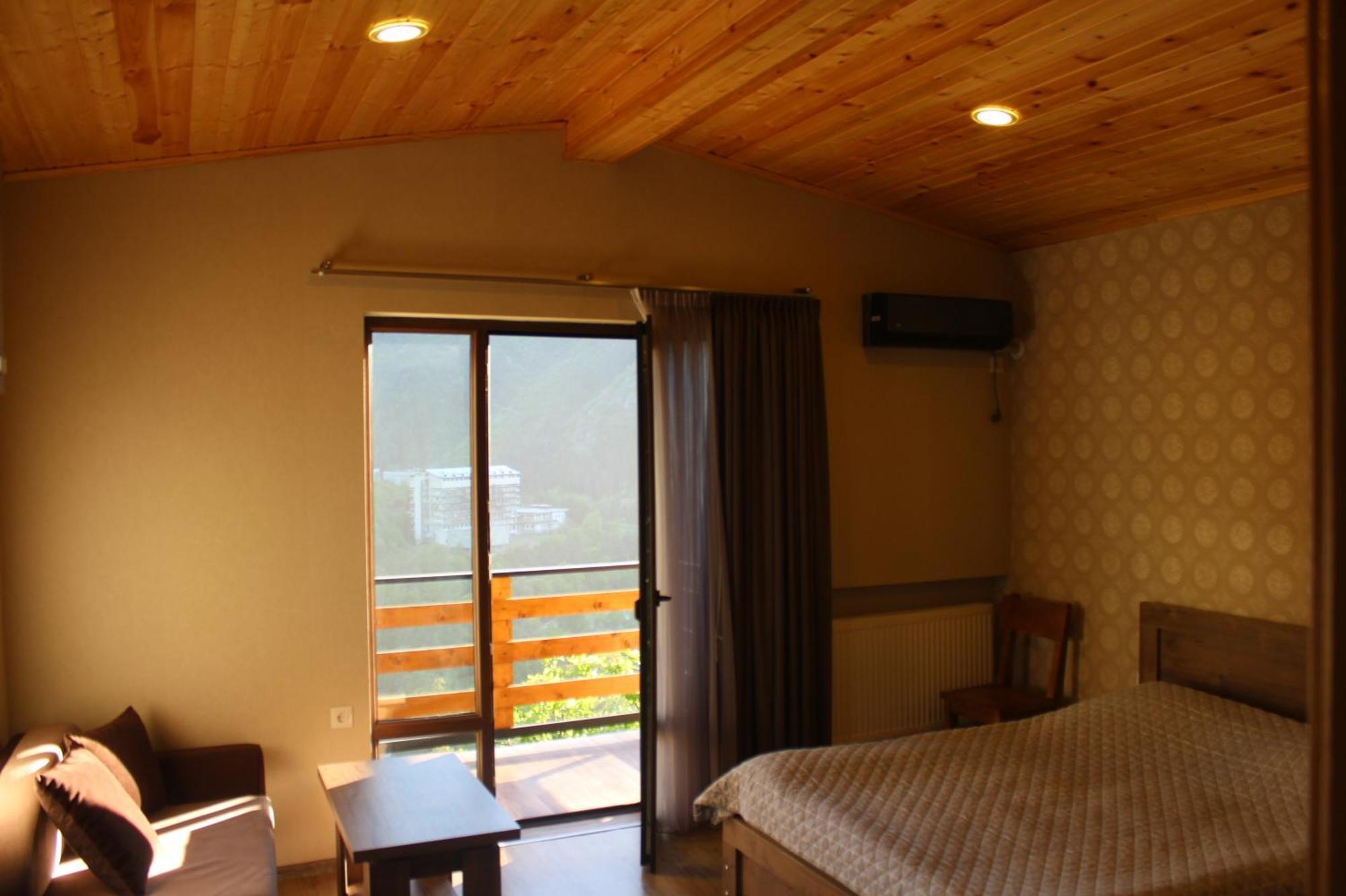 Guest House On Meskheti Borjomi Esterno foto